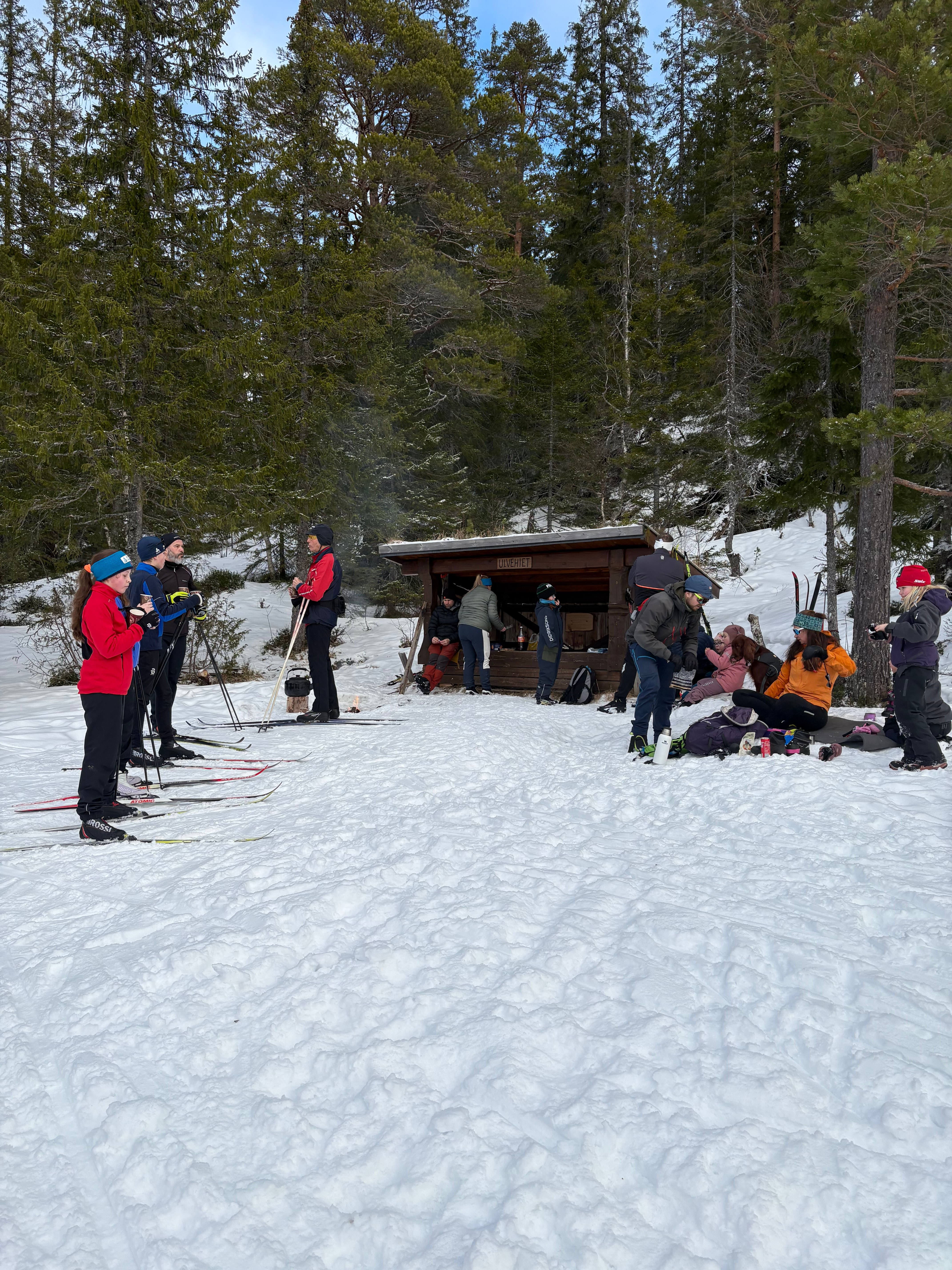 Kaffeservering ved Ulvehiet og trekking av to billetter til VM.